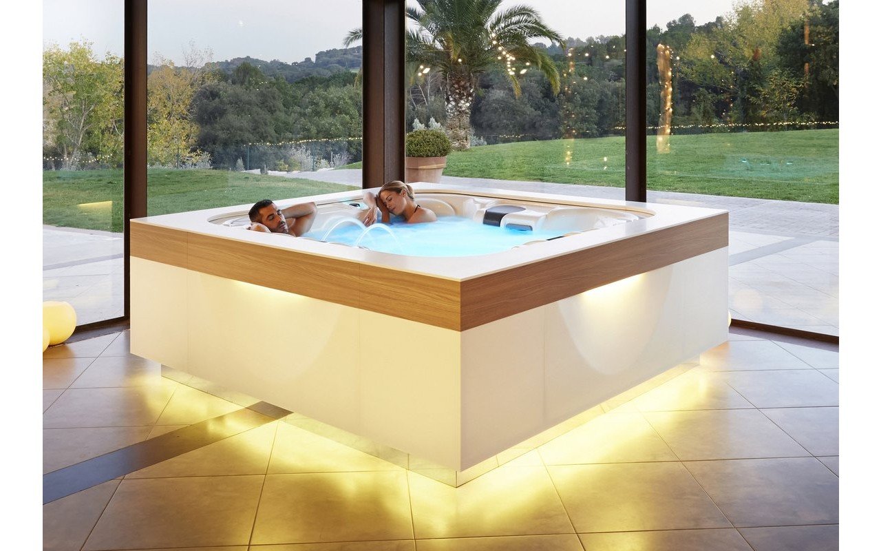 Aquatica Lagune Outdoor Hot Tub 01 (web)