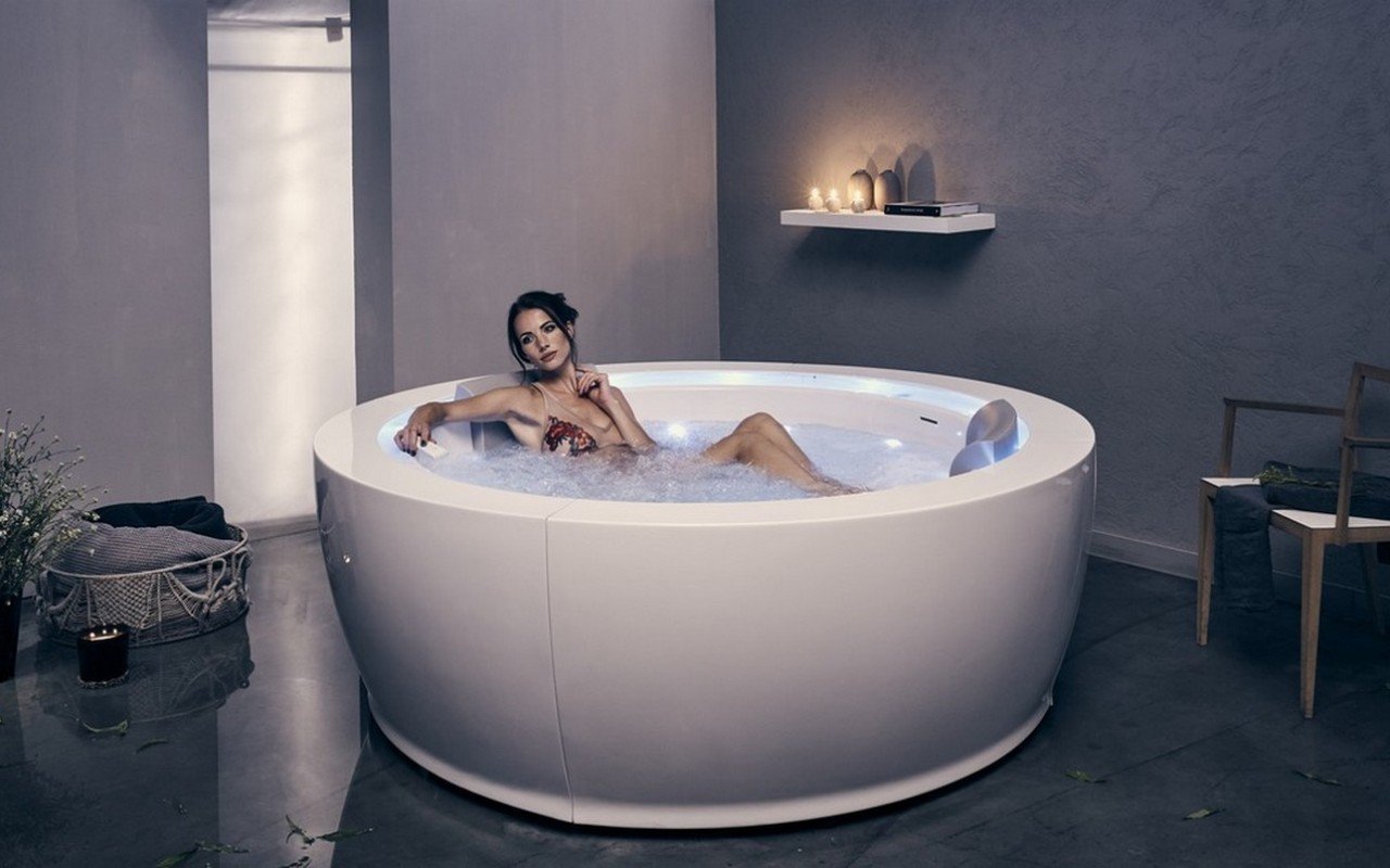 Aquatica Infinity R1 Relax Pro Bathtub picture № 0