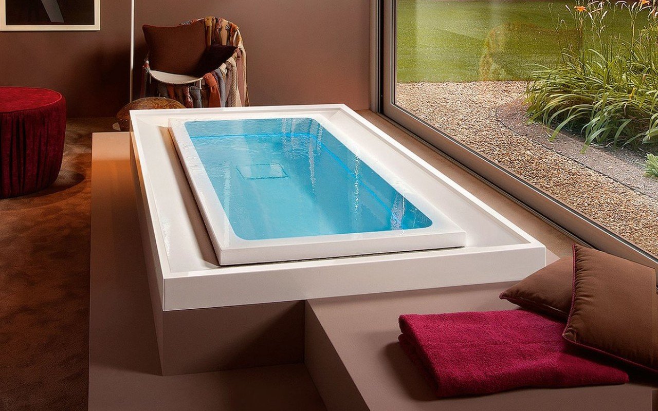 Aquatica Fusion Lineare HydroRelax Jetted Outdoor/Indoor Bathtub (US version 240V/60Hz) picture № 0