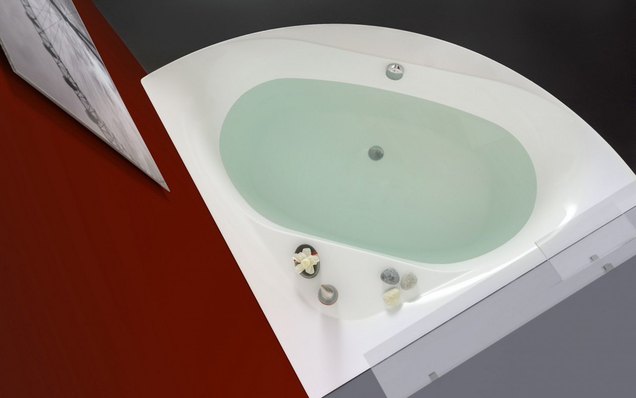 Aquatica Olivia-Wht Small Corner Acrylic Bathtub picture № 0