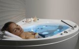 Aquatica olivia wht spa jetted corner bathtub usa 02 1 (web)