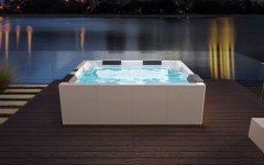 Aquatica Vibe Freestanding Spa With Maridur Composite Panels01