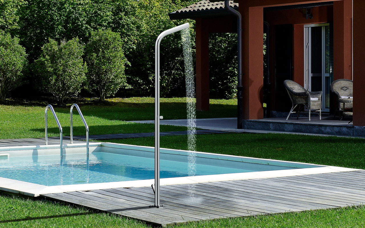 Aquatica Gamma515 Freestanding Outdoor Shower